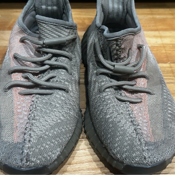 Adidas Yeezy Boost 350
Sand Taupe color
Men’s Size 8 - Picture 5 of 6